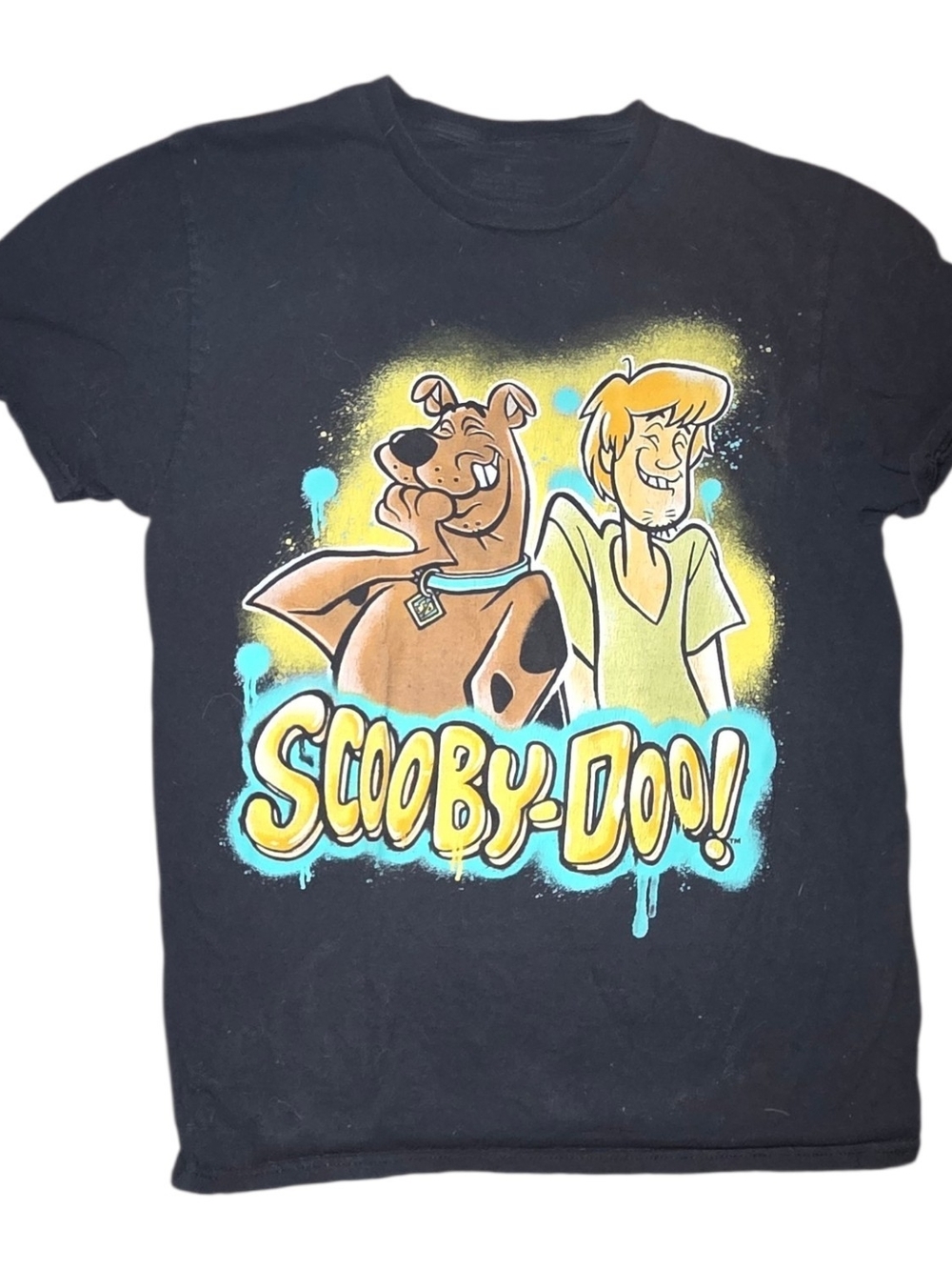 Scooby-Doo graphic t-shirt featuring graffiti-style airbrush Size Small